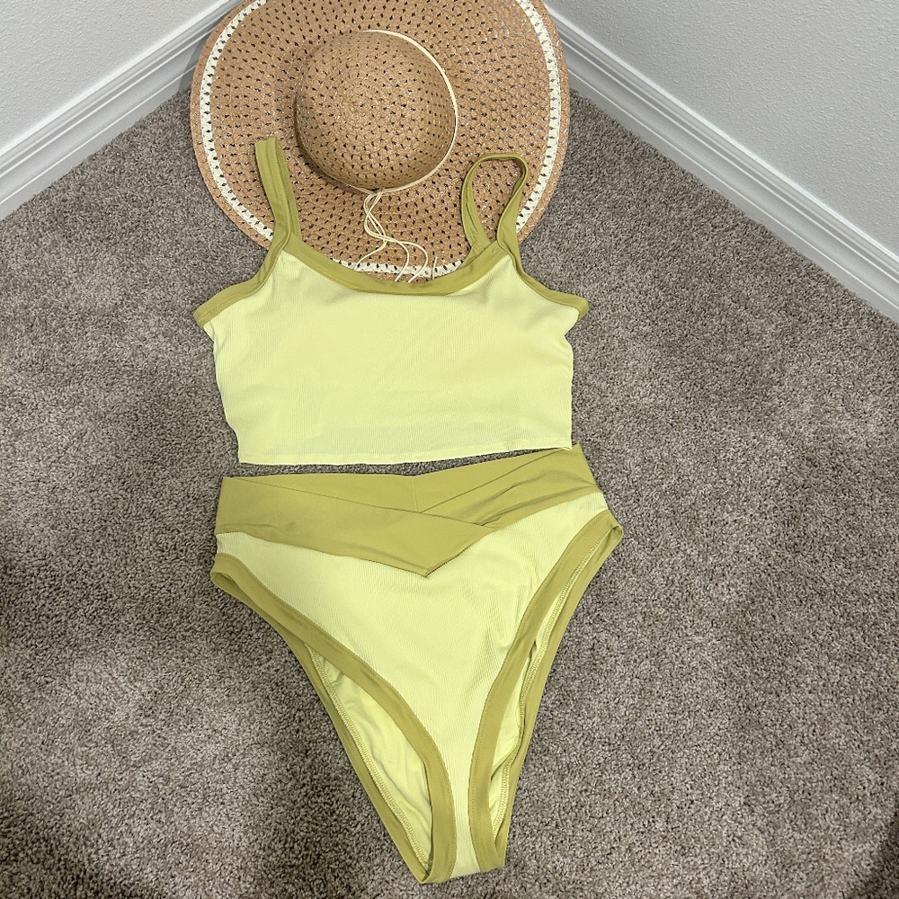 2025 Trending Swimwear